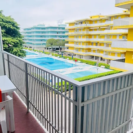 Vacation By The Pool In - Beahost *